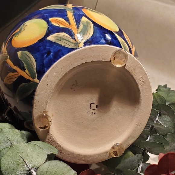 Handpainted Pitcher Blue with Lemons - Picture 6 of 6